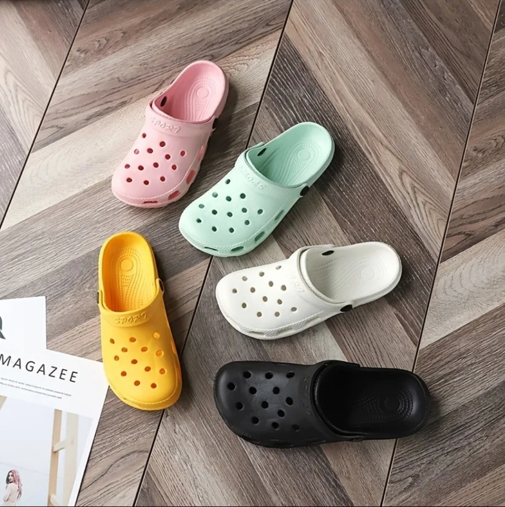 1 Pair New Fashion Croc look-alikes